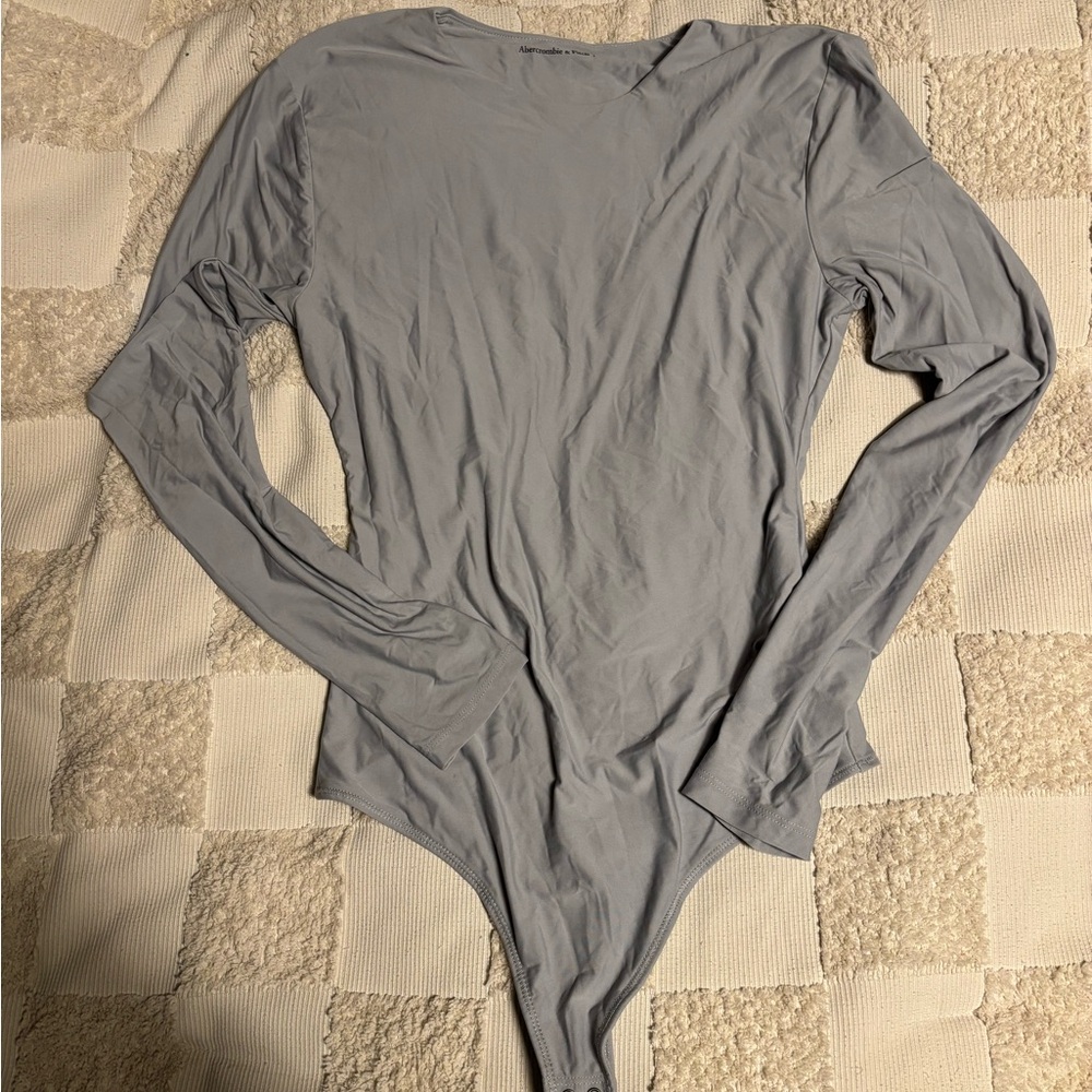 Abercrombie & Fitch Light Gray Long Sleeve Bodysuit
